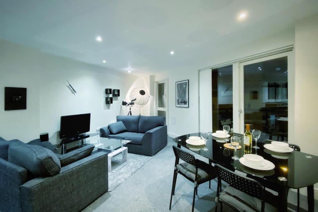 Apartamento Two Bedroom Luxury With Film Style